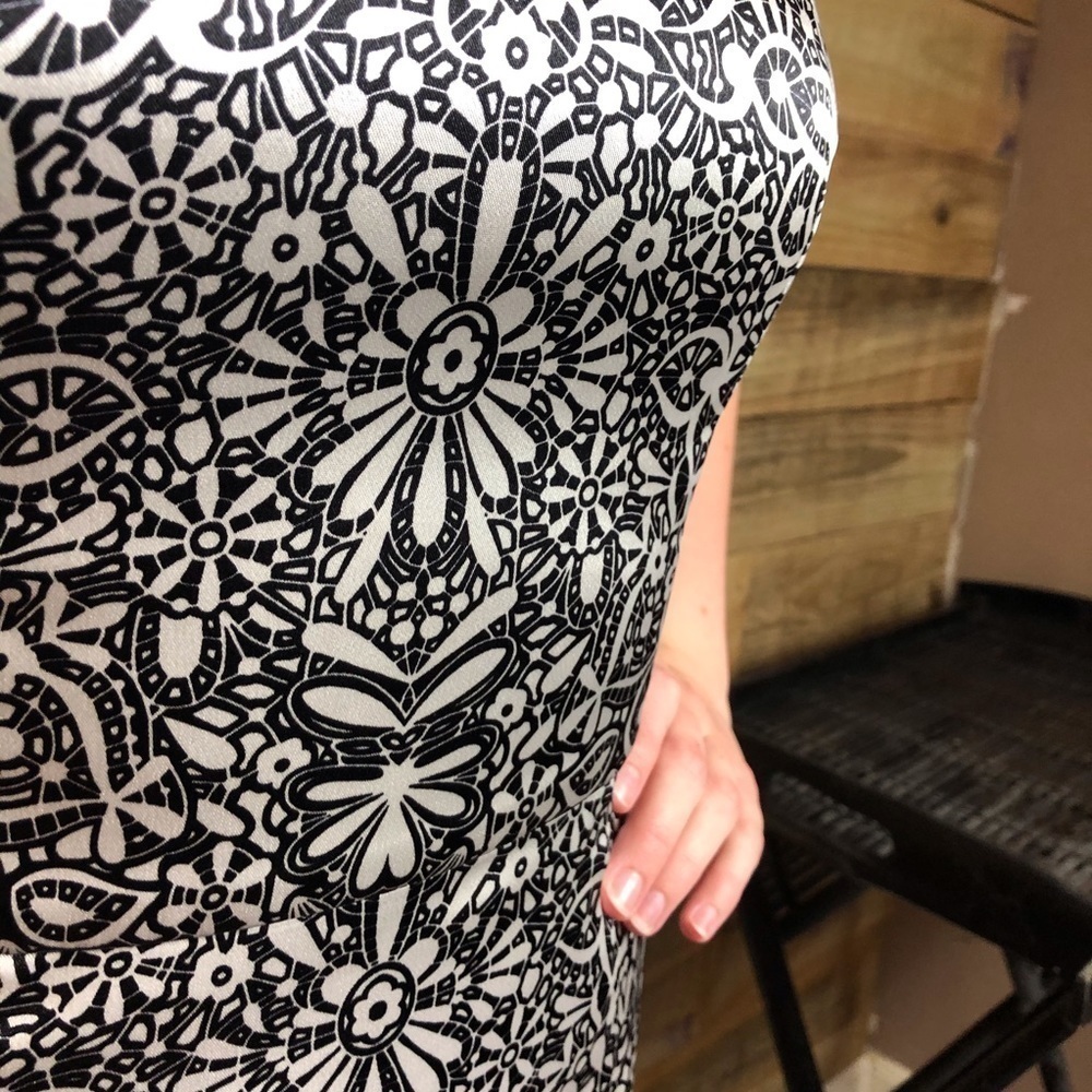 White House Black Market, strapless dress, EUC - Picture 6 of 9